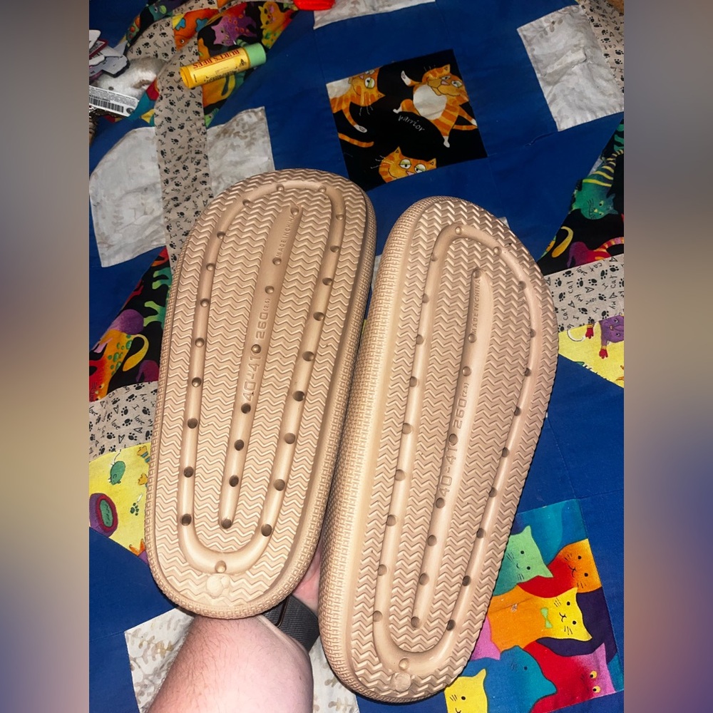 Textured Foam Slides - Picture 3 of 5